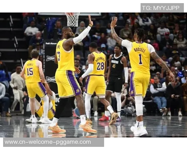 2021年NBA经典对决篮网与湖人第四节精彩回顾与战术分析